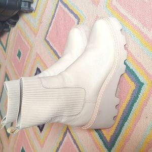 Dolce Vita cream combat boots